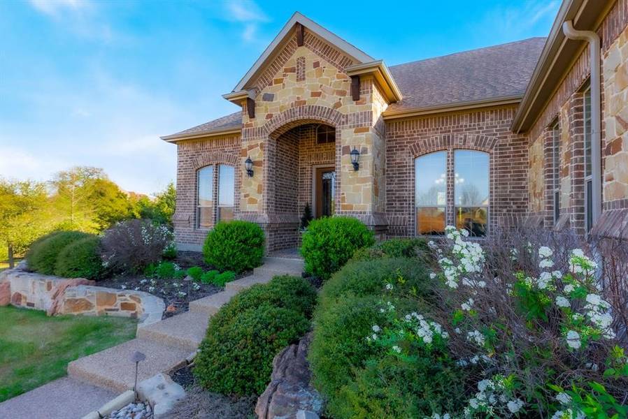 1630 Forest Hill Drive, Cross Roads, TX 76227