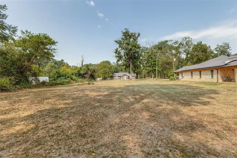 611 Red Springs Avenue, Mount Pleasant, TX 75455