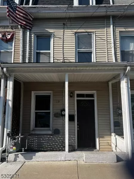 89 Sitgreaves St, Phillipsburg Town, NJ 08865