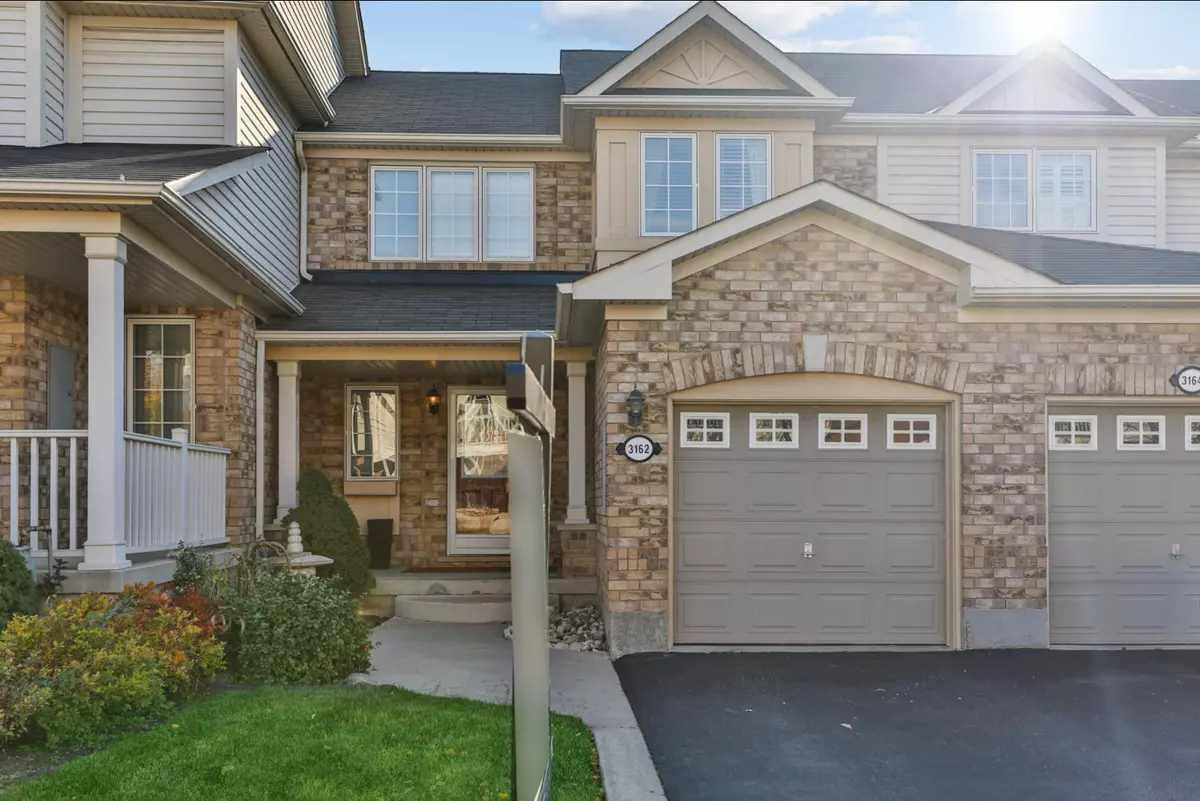 Oakville, ON L6M 5H8,3162 Stornoway CIR