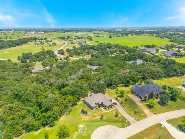 1090 Stone Trail Lane, Cross Roads, TX 76227