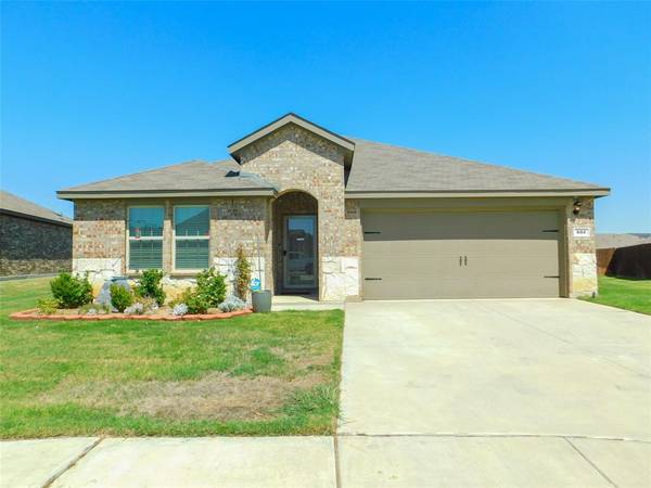 933 Vika Street, Denton, TX 76209