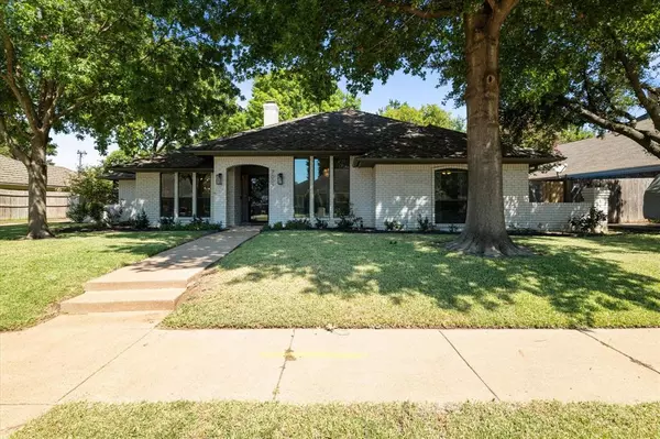 7003 Crater Lake Drive, Arlington, TX 76016