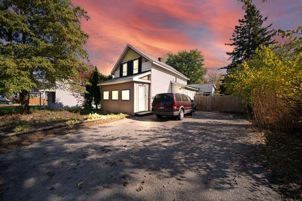 173 Barrie RD, Orillia, ON L3V 2P6