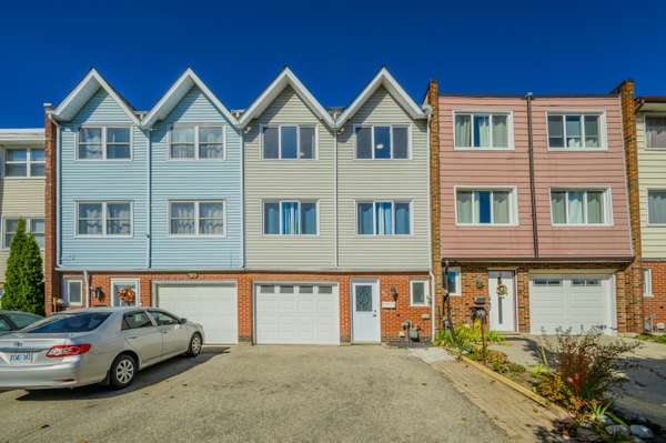 92 CHARLES BEST PL, Kitchener, ON N2M 5A3