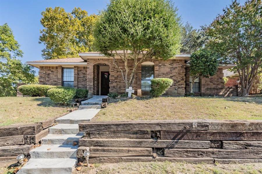 3730 Queenswood Lane, Garland, TX 75040