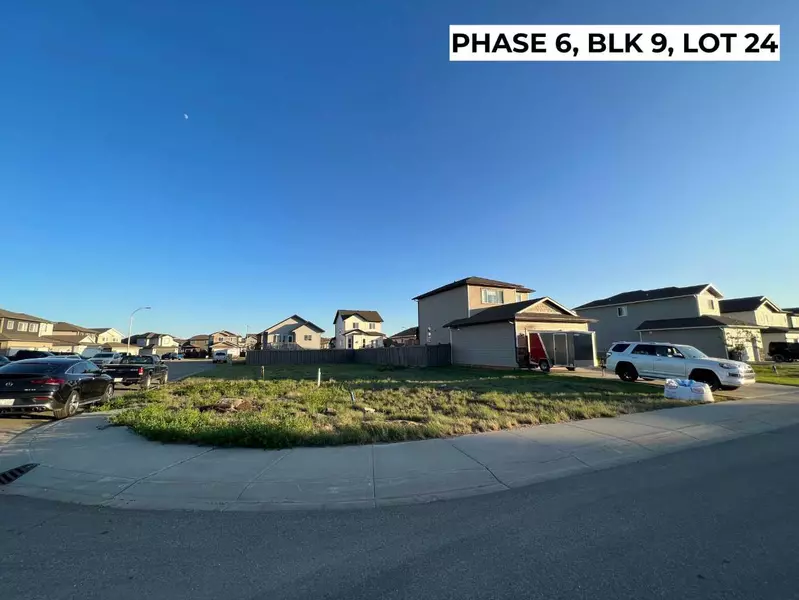 10201 126 AVE, Grande Prairie, AB T8V 6J3