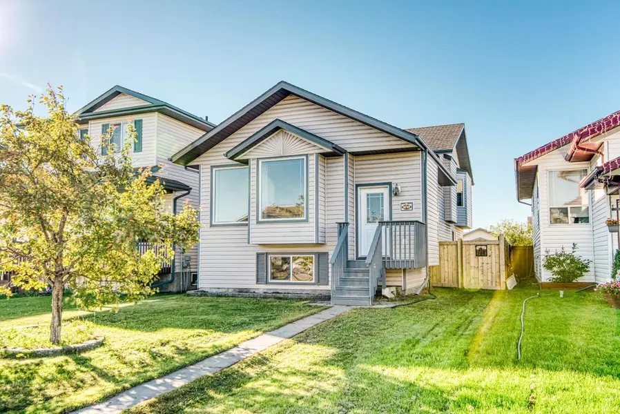 10745 73 AVE, Grande Prairie, AB T8W 2T5