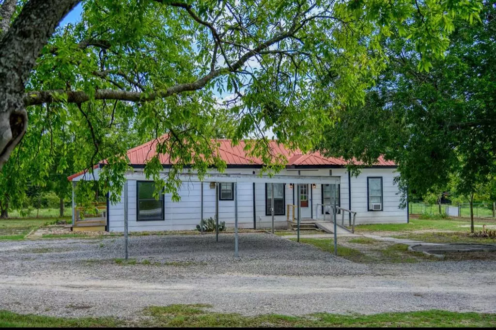 Van Alstyne, TX 75495,5580 County Road 429