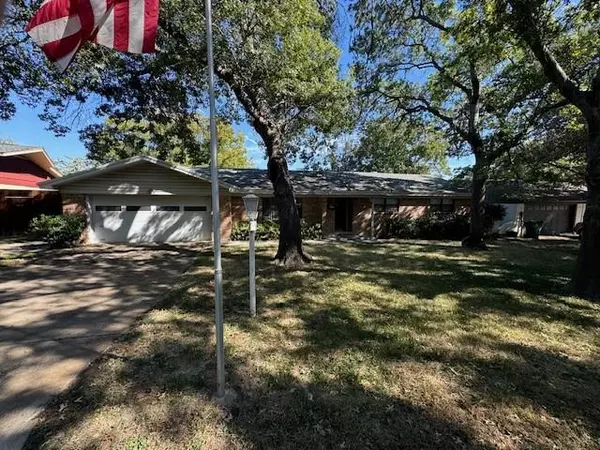 4608 Biscayne Drive, Haltom City, TX 76117