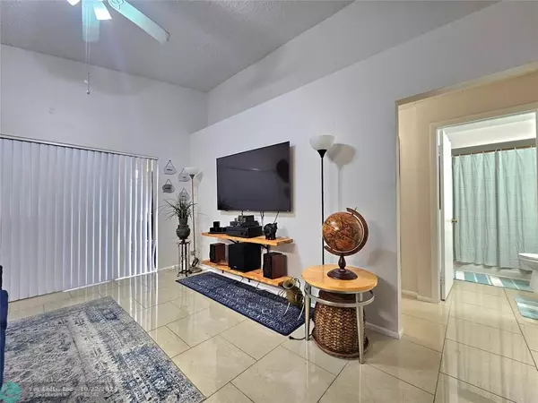 Sunrise, FL 33322,9999 Summerbreeze Dr  #102