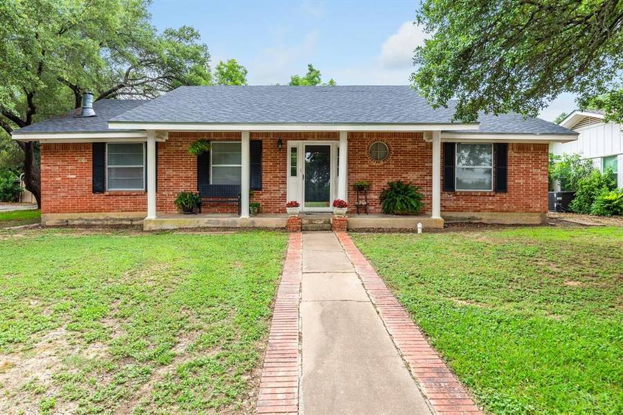 1302 E Franklin Street, Hillsboro, TX 76645