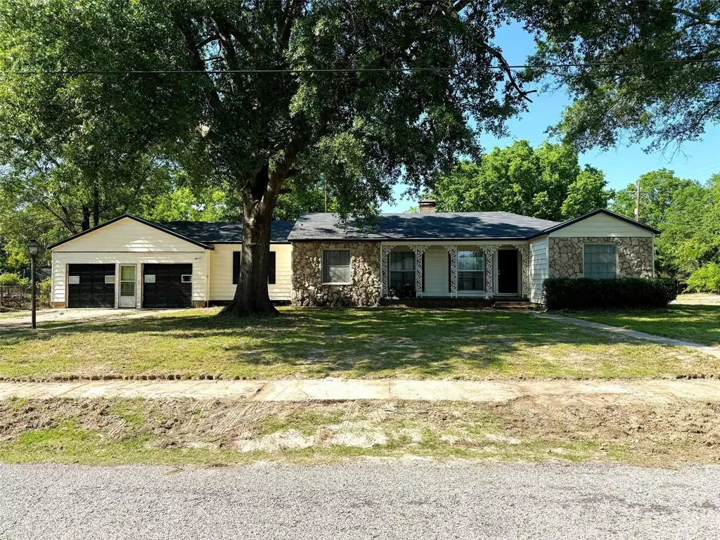 Mount Pleasant, TX 75455,202 Mackinnon Street