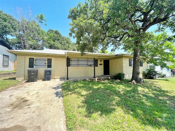 5557 Patton Drive, Fort Worth, TX 76112