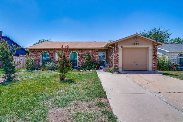 The Colony, TX 75056,5208 Yager Drive