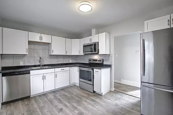 Calgary, AB T2B 1A4,2011 39 ST SE