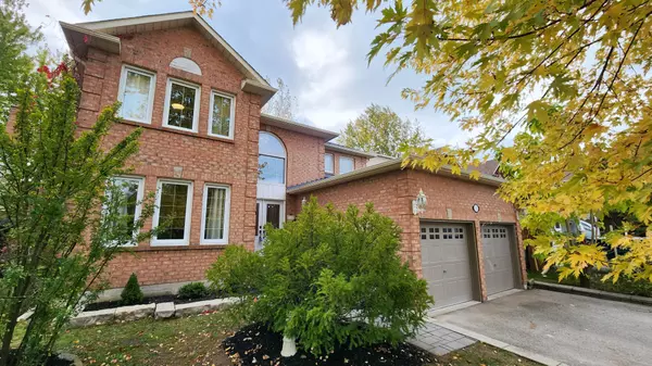 57 Chartwell CRES, Georgina, ON L4P 3N8