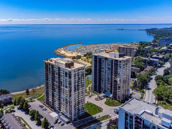 Oakville, ON L6L 5V2,2180 Marine DR #2002