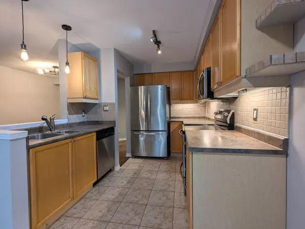 Mississauga, ON L5H 4K4,1084 Queen ST W #47B