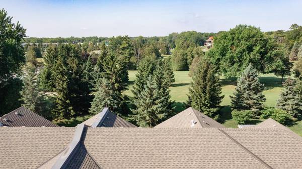 Lambton Shores, ON N0M 1T0,5 Oakwood Links LN