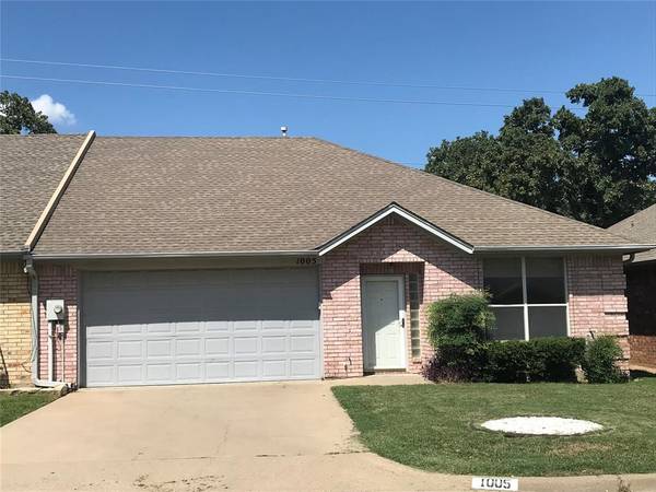 1005 Teresa Court,  Weatherford,  TX 76086