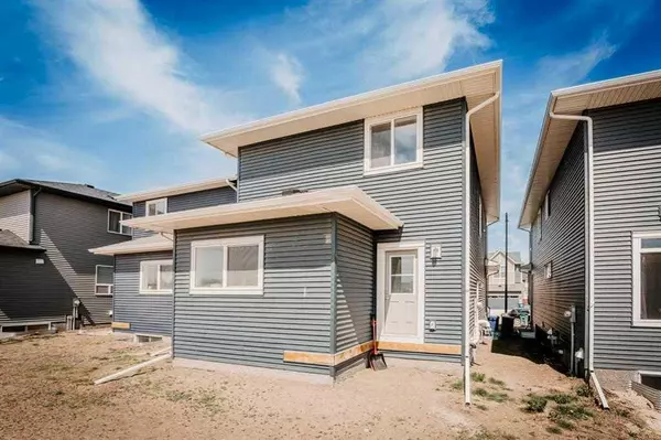 Airdrie, AB T4B 0R7,460 creekrun CRES SW