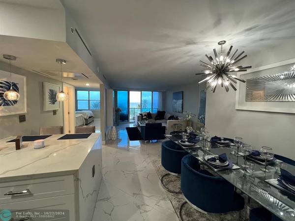 Hollywood, FL 33019,2501 S Ocean Dr  #422