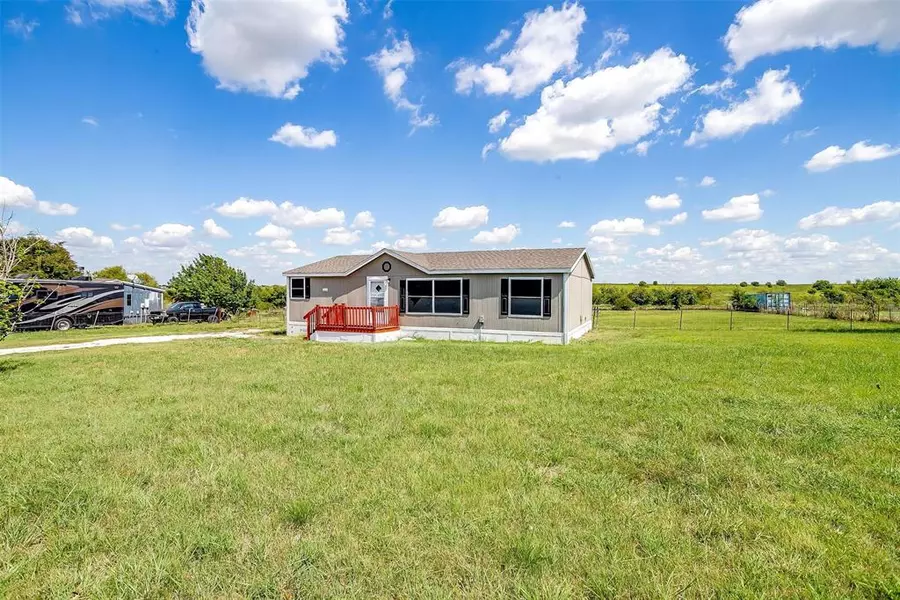 9312 1st Street, Joshua, TX 76058