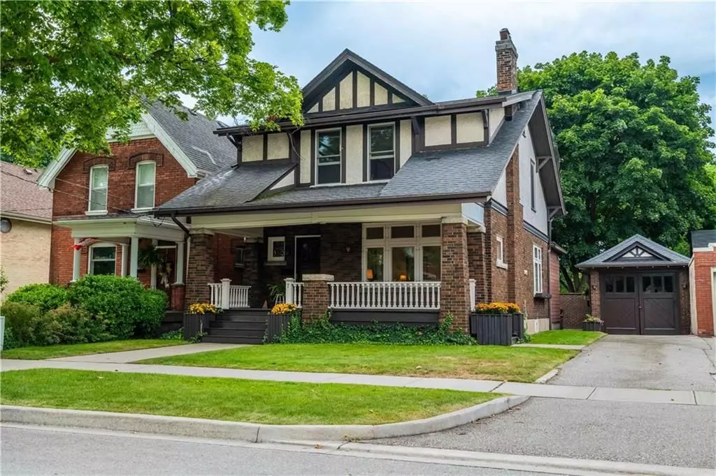 Brantford, ON N3T 4B9,7 CHESTNUT AVE N