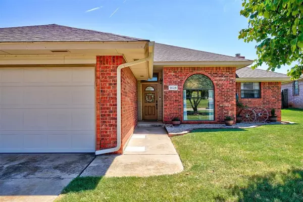 Moore, OK 73160,1628 NE 10th Street