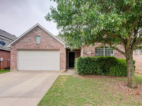 1236 Brownford Drive, Fort Worth, TX 76028