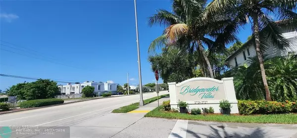 Pompano Beach, FL 33062,2721 NE 14  #103