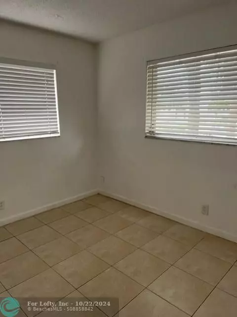 Fort Lauderdale, FL 33334,5174 NE 6th Ave  #532