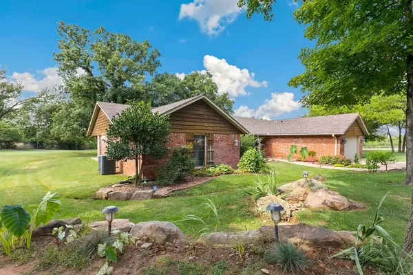 Edmond, OK 73034,4701 Blackjack Lane