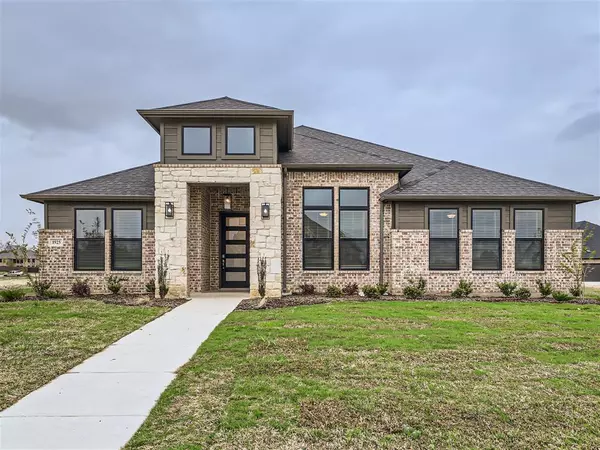 1925 Barrix Lane,  Desoto,  TX 75115