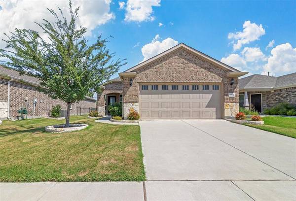 1884 Marsh Point Drive,  Frisco,  TX 75036