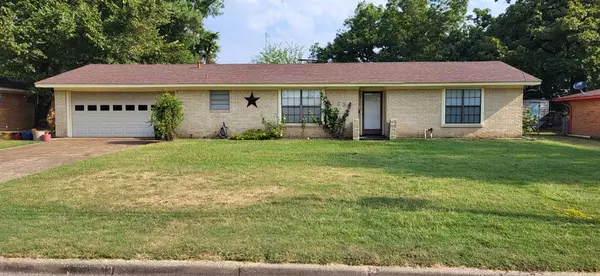 633 Pampa Street, Sulphur Springs, TX 75482