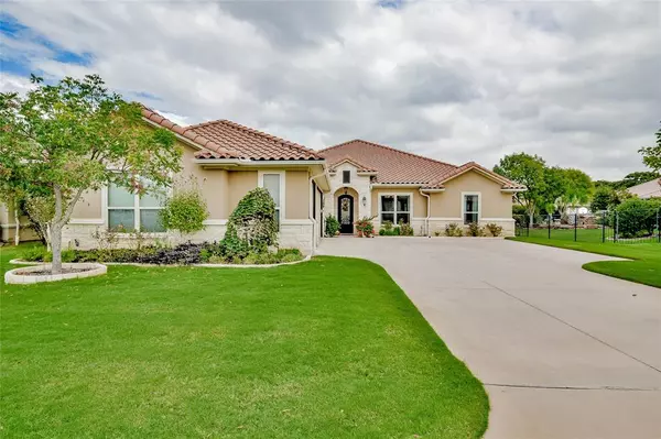 1617 Malibu Bay Court,  Granbury,  TX 76048