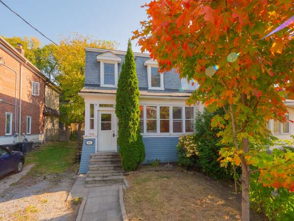 561 Carlaw AVE, Toronto E01, ON M4K 3K1