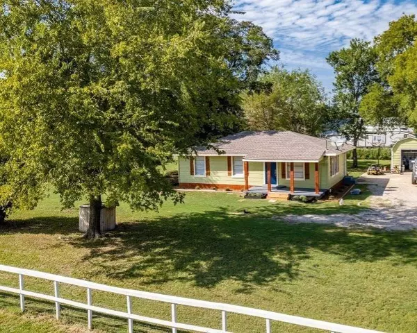 1728 Chapel Road,  Quinlan,  TX 75474