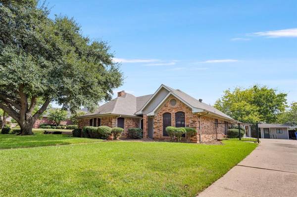 Mansfield, TX 76063,1018 Shady Oak Trail