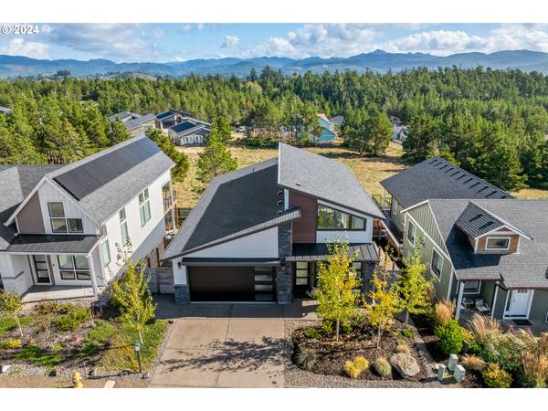 Manzanita, OR 97130,536 SEA VIEW DR