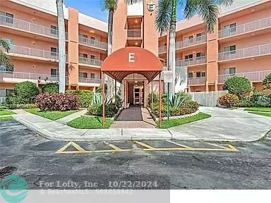 7765 Yardley  #403, Tamarac, FL 33321