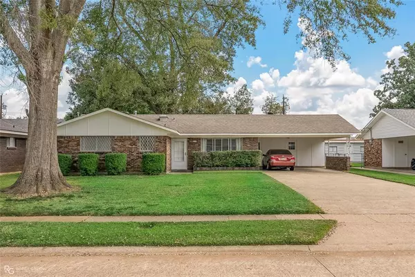 2016 Shady Grove Drive, Bossier City, LA 71112