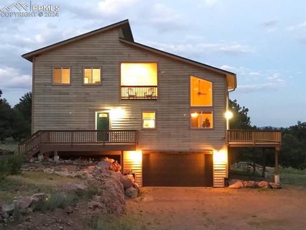 22 Choctaw DR, Florissant, CO 80816