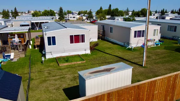 Lloydminster, AB T9V 2A3,5308 57 ST ##140