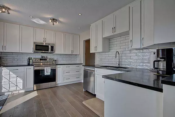 Calgary, AB T2J 4E3,307 Queensland CIR SE