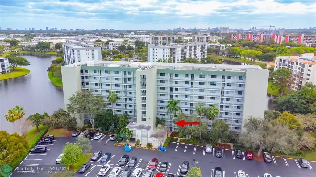 2232 N Cypress Bend Dr  #205, Pompano Beach, FL 33069