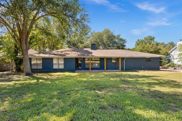 277 Autumn Wood Trail,  Gun Barrel City,  TX 75156