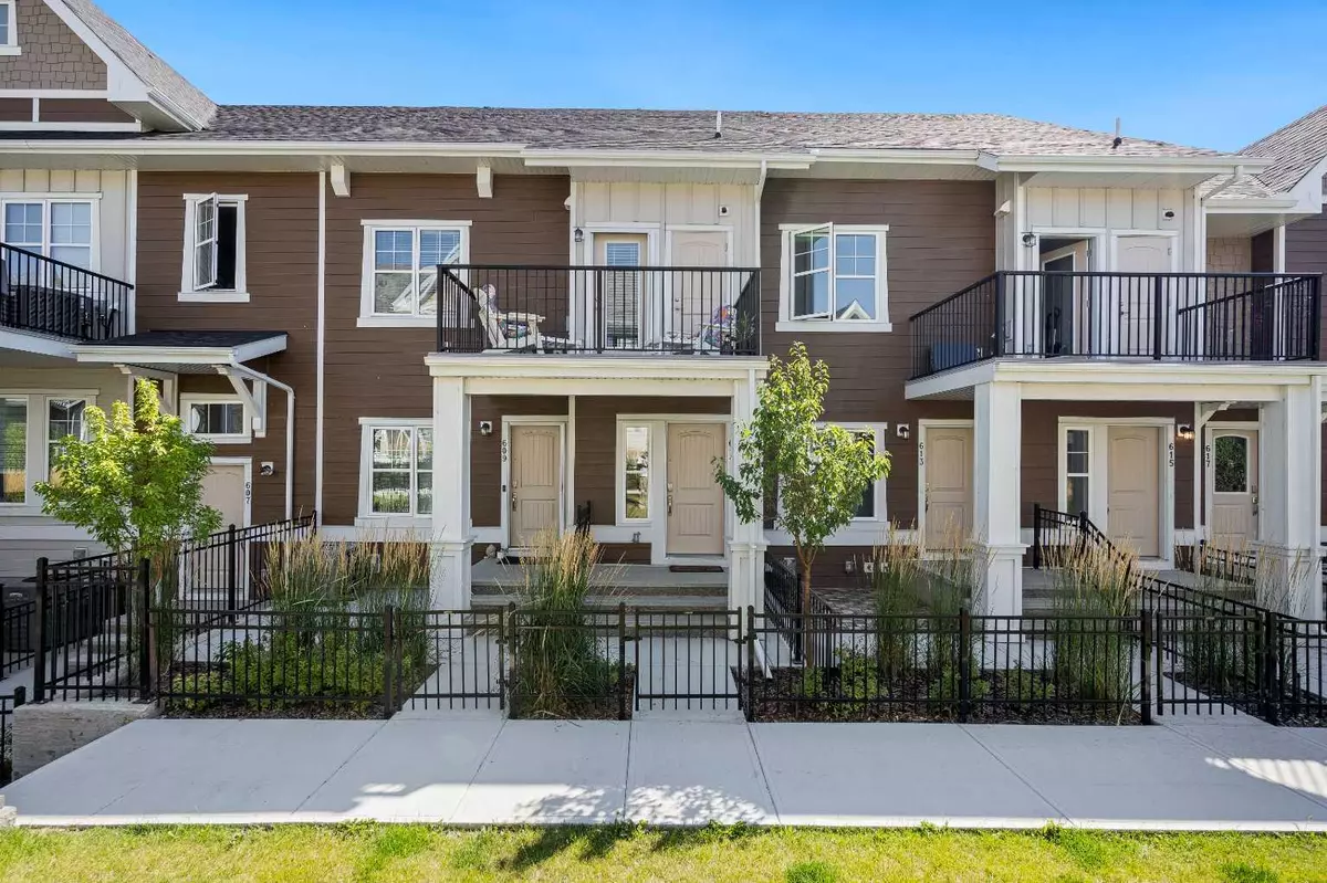 Calgary, AB T3M 2V5,611 Cranbrook WALK SE